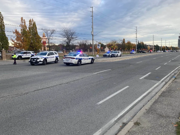 Police presence outside of Hindu Sabha Mandir in Brampton, Ont. on Nov. 2, 2024. Steve Rafuse / Global News