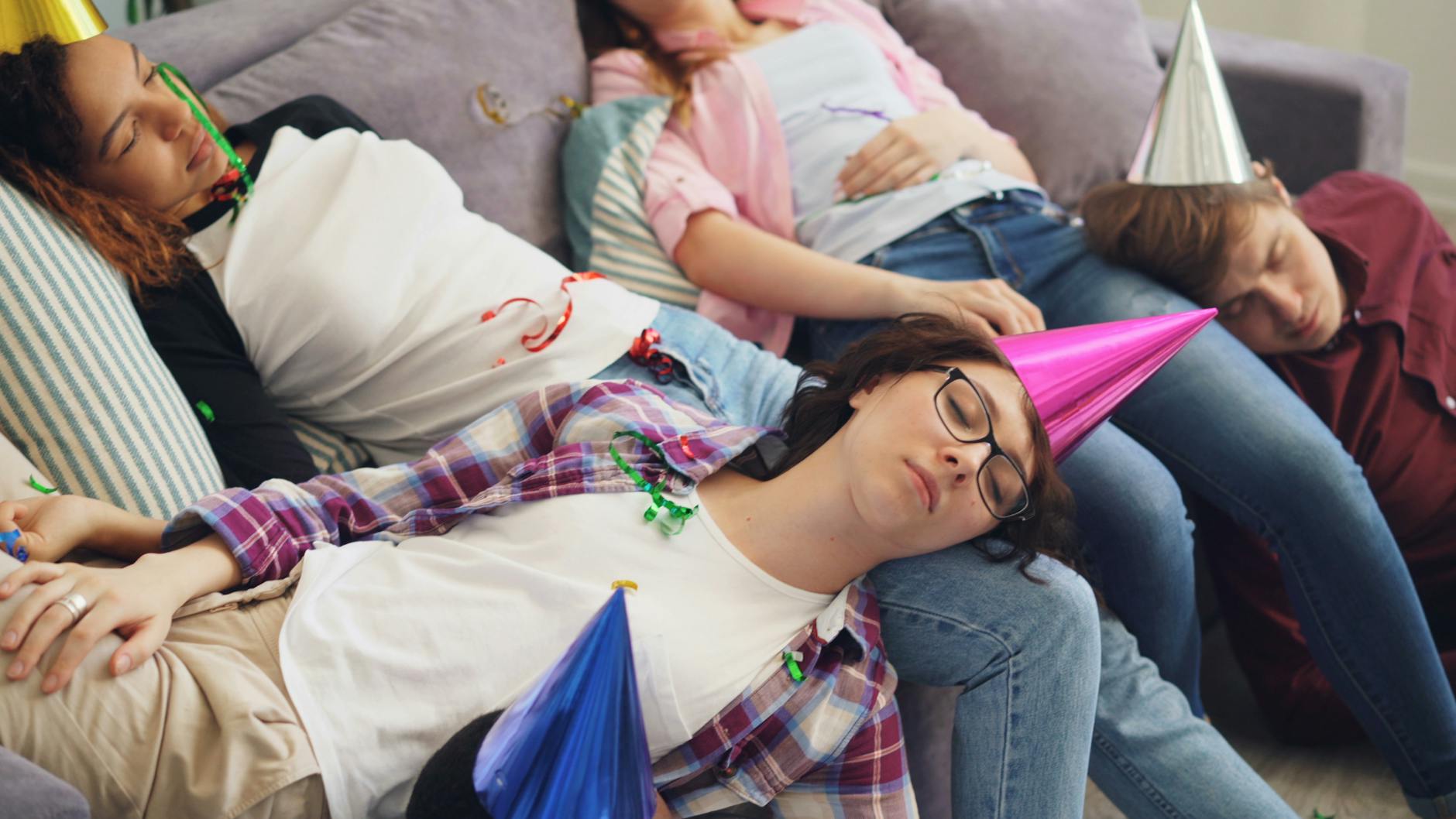 Why Am I Still Tired After Sleeping Enough? 1 still tired after sleeping — WhatsIssue