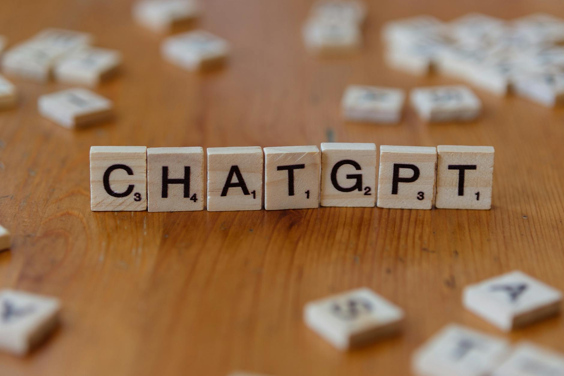 AI Therapy Chatbot vs Licensed Therapist: Who Wins? 2 AI therapy chatbots — WhatsIssue