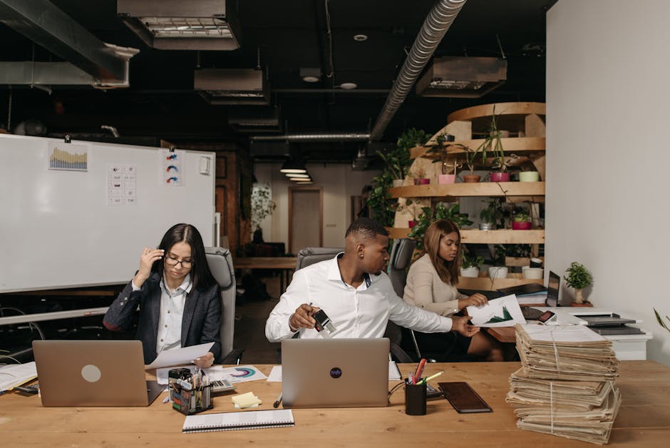 What's the Issue with Toxic Coworker Situations? Here's What Actually Works 4 Toxic coworker situation - WhatsIssue